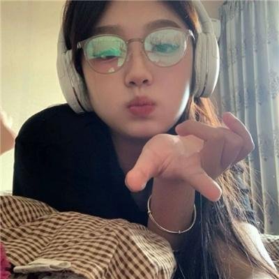 被渣爹赶出家门后，五个哥哥团宠我